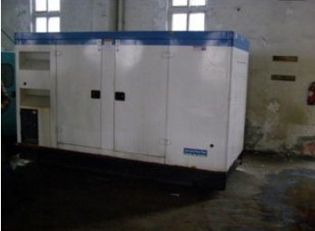 鼓楼康明斯150kw大型柴油二手发电机组